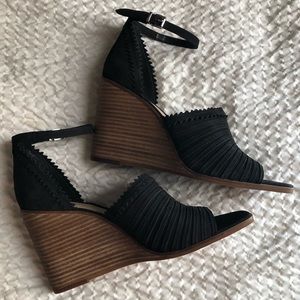 SOLD! New Vince Camuto Heels, Size 10